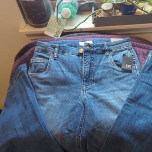 New! Kut from the Kloth Classic Denim Pants